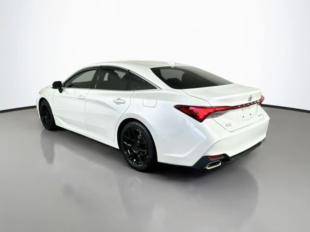 Certified 2019 Toyota Avalon Limited Sedan