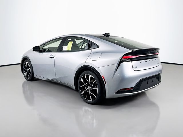2026 Toyota Prius Plug-in Hybrid XSE - Photo 6
