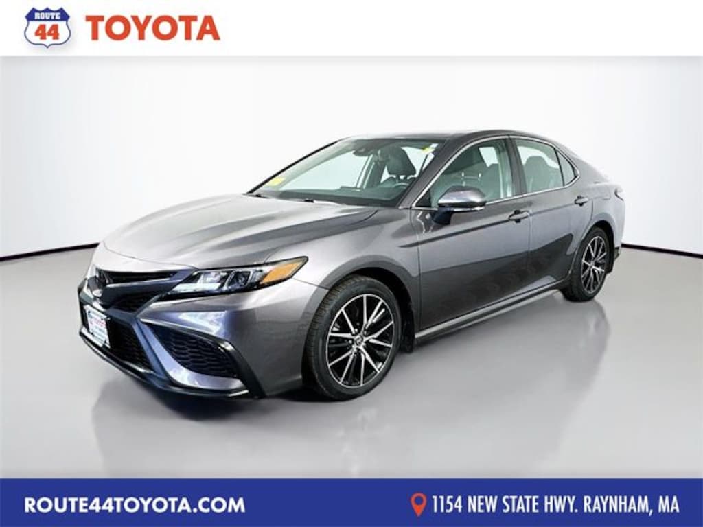 Used 2023 Toyota Camry SE Sedan