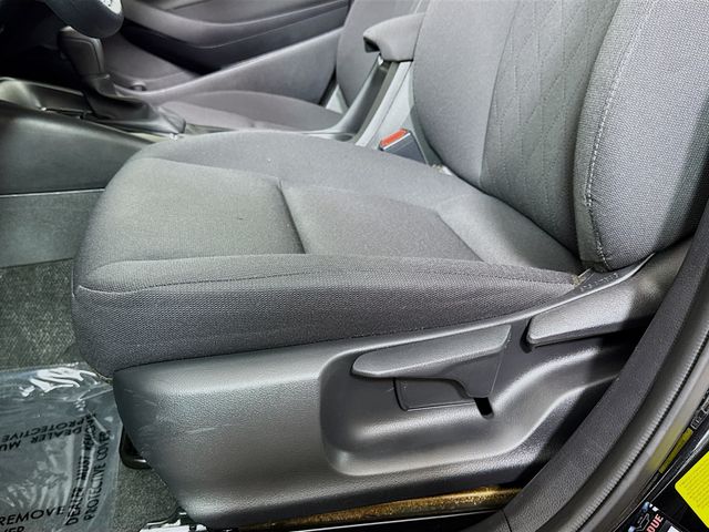 2024 Toyota Corolla LE - Photo 15