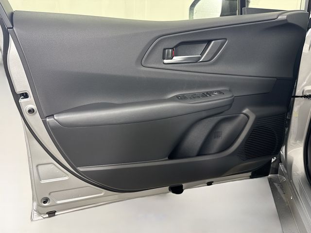 2026 Toyota Prius Plug-in Hybrid XSE - Photo 12
