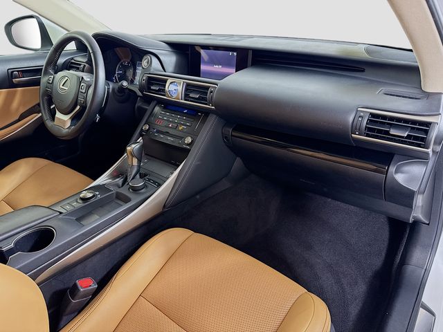 2018 Lexus IS 300 - Photo 31