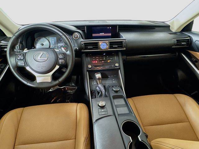 2018 Lexus IS 300 - Photo 24