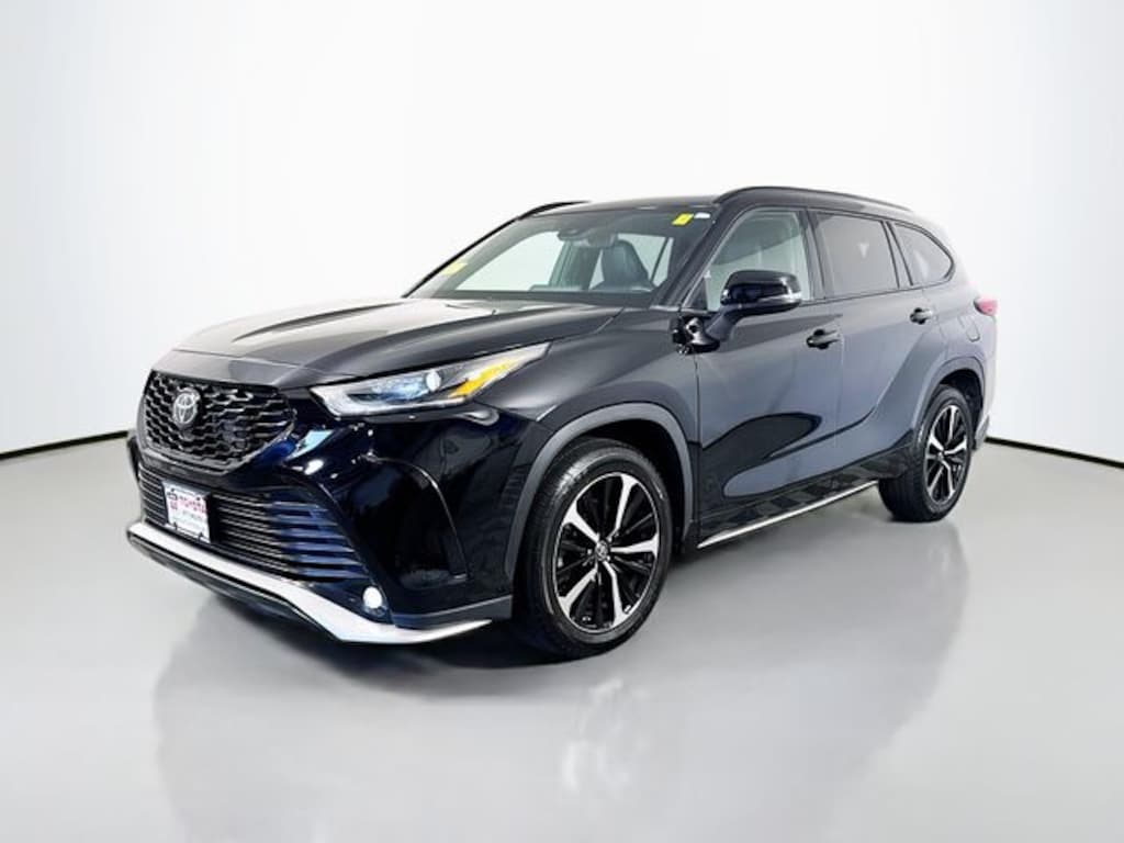 Used 2022 Toyota Highlander XSE SUV