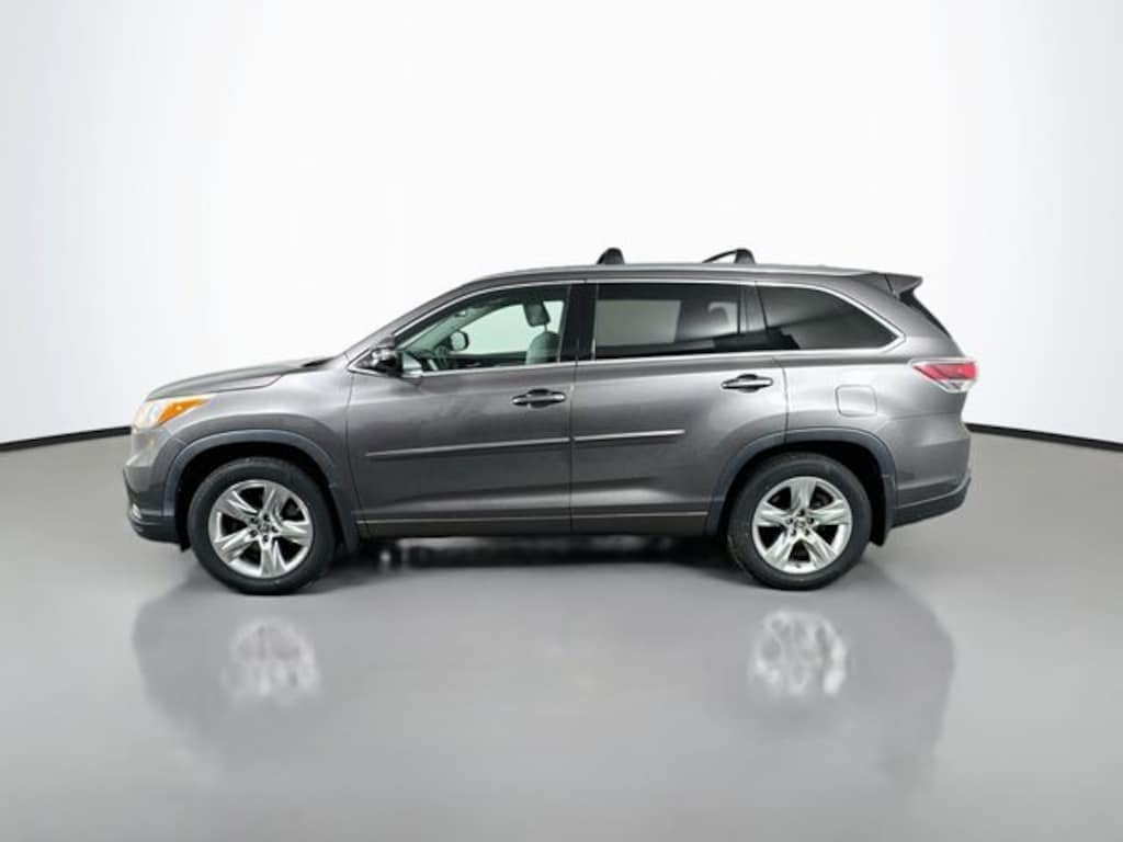 Used 2016 Toyota Highlander Limited Platinum V6 SUV