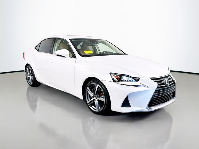 2018 Lexus IS 300 - Photo 10