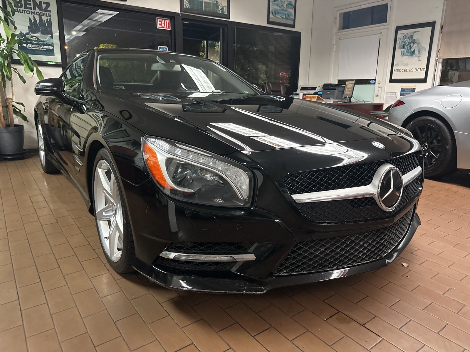 2013 Mercedes Benz SL 550 photo 3