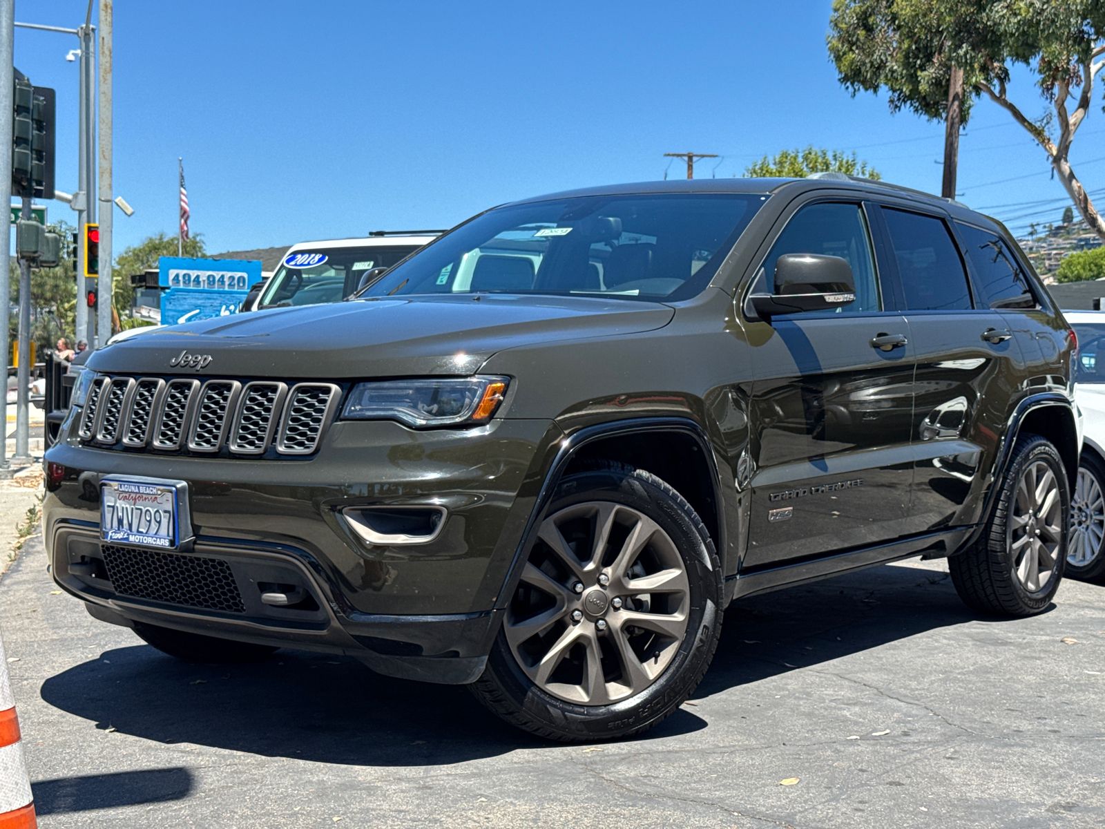 2016 Jeep Grand Cherokee Limited photo 2