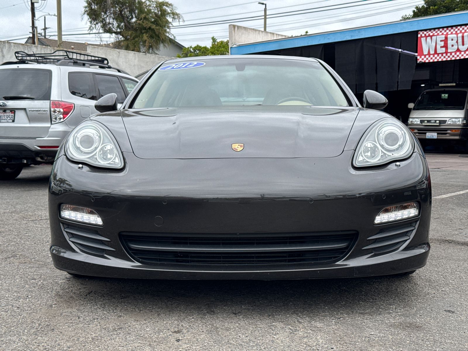 2012 Porsche Panamera 4 photo 2