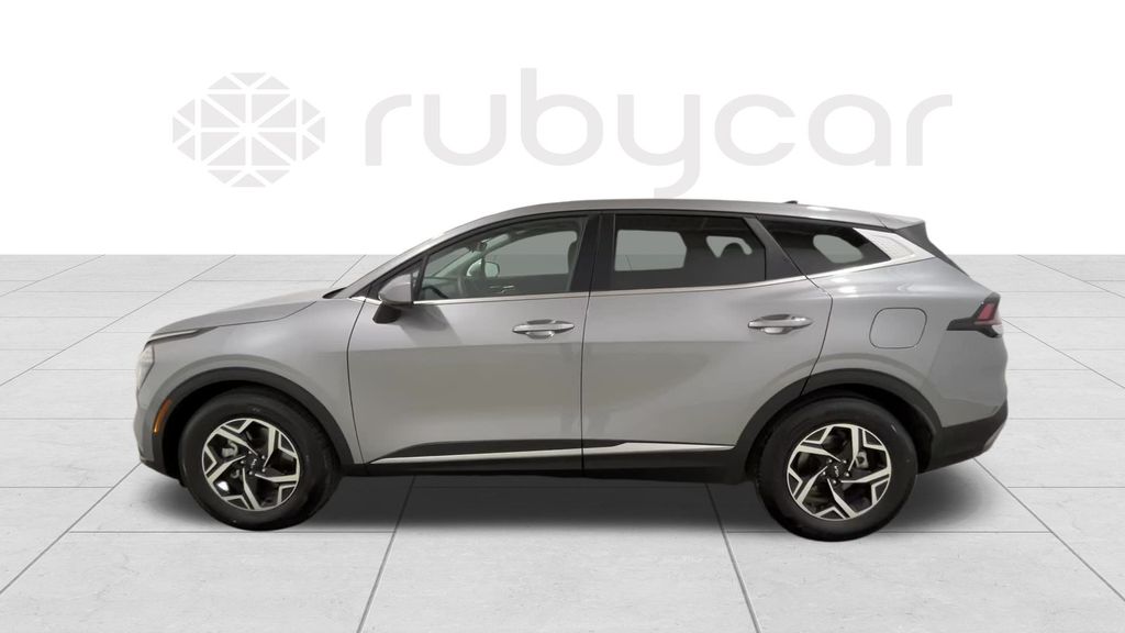 2024 Kia Sportage LX photo 2