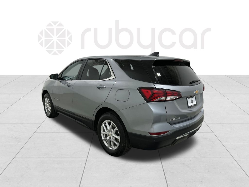 2024 Chevrolet Equinox LT photo 2