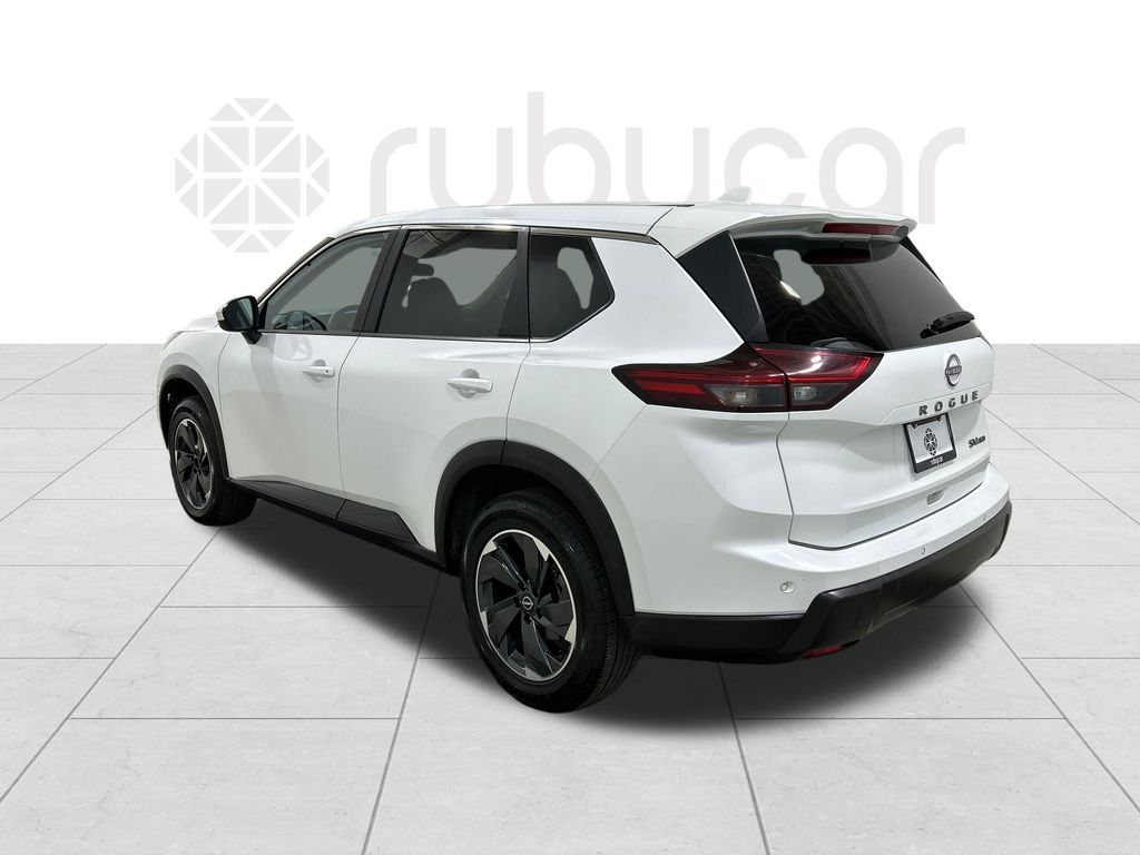 2024 Nissan Rogue SV photo 3