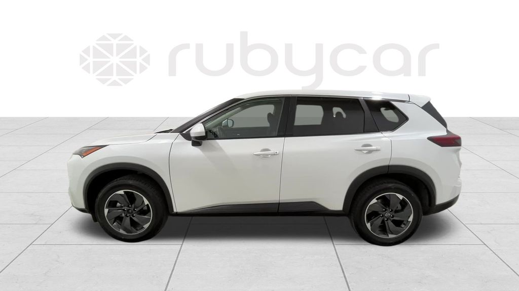 2024 Nissan Rogue SV photo 2