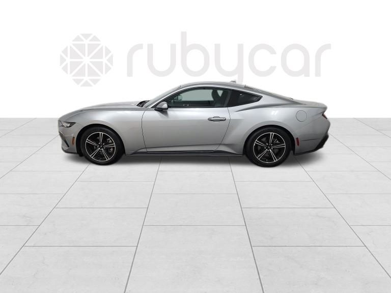 2024 Ford Mustang photo 2