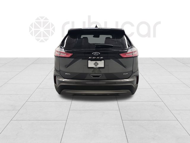 2024 Ford Edge SEL photo 2