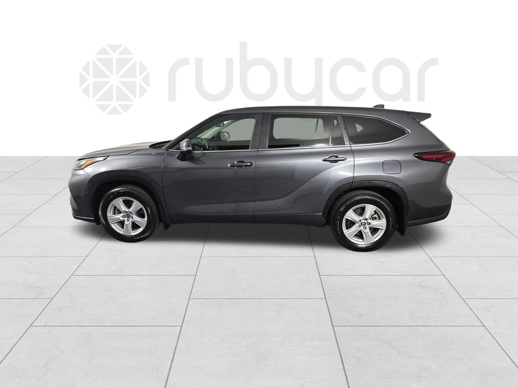 Used 2024 Toyota Highlander LE SUV
