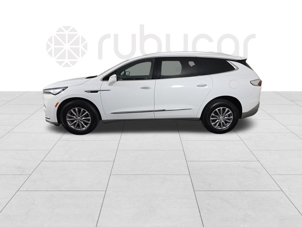 2024 Buick Enclave Premium photo 2