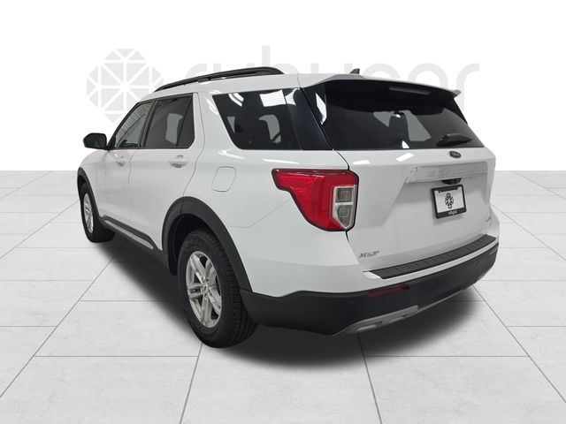 2024 Ford Explorer XLT photo 2