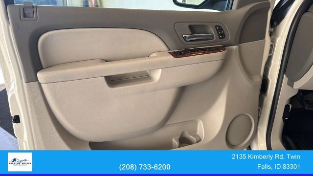 2014 Chevrolet Suburban LTZ - Photo 16