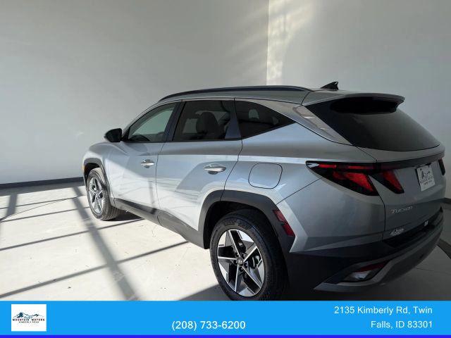 2025 Hyundai Tucson SEL photo 3