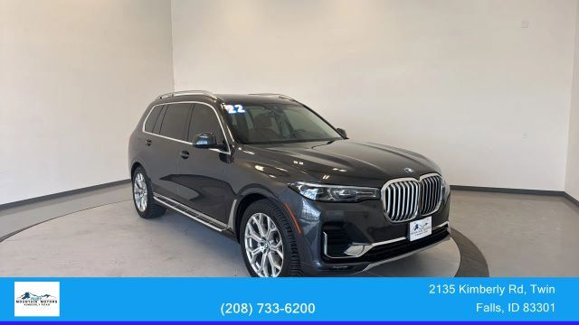 2022 BMW X7 xDrive40i's photo
