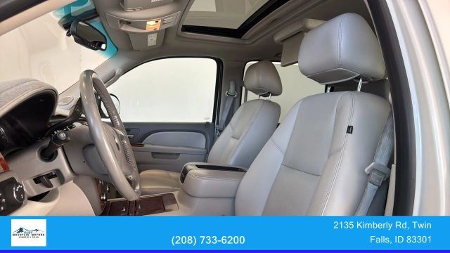 2014 Chevrolet Suburban LTZ - Photo 18