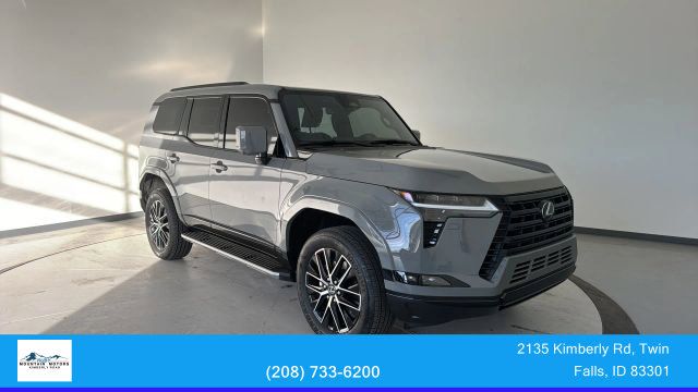 2025 Lexus GX Premium's photo