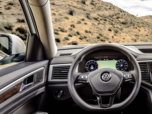 How-Volkswagen-Helps-Reduce-Distracted-Driving-El-Paso-2.png
