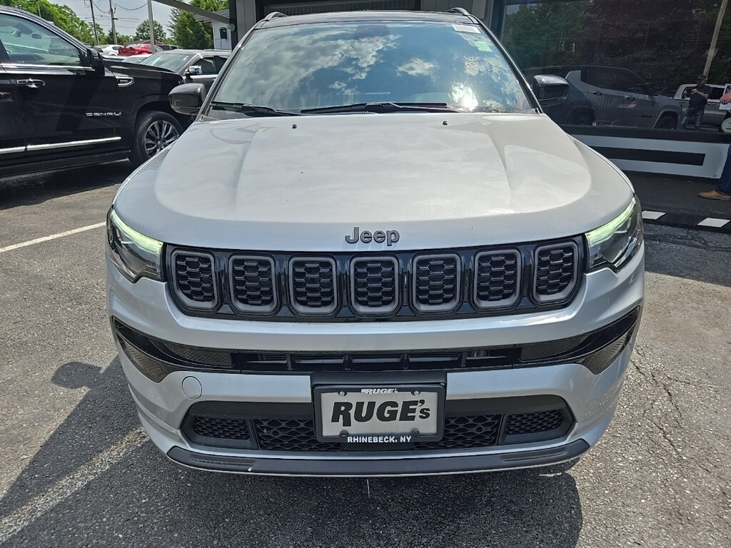 2025 Jeep Compass Limited photo 2