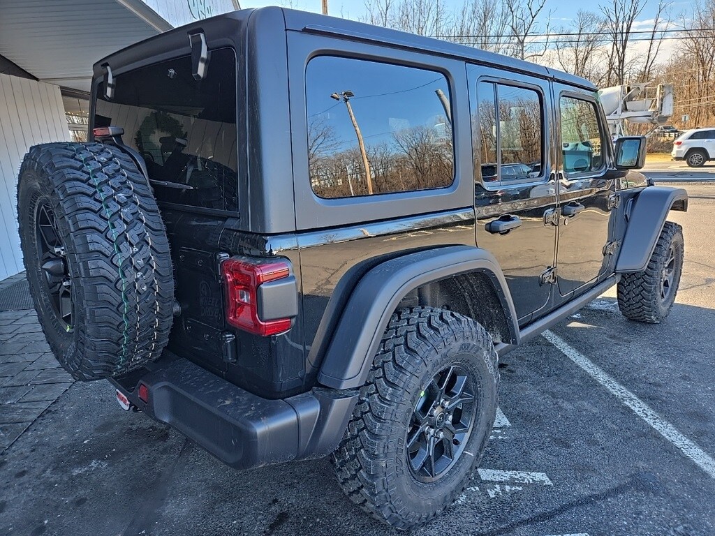 2025 Jeep Wrangler Willys photo 4