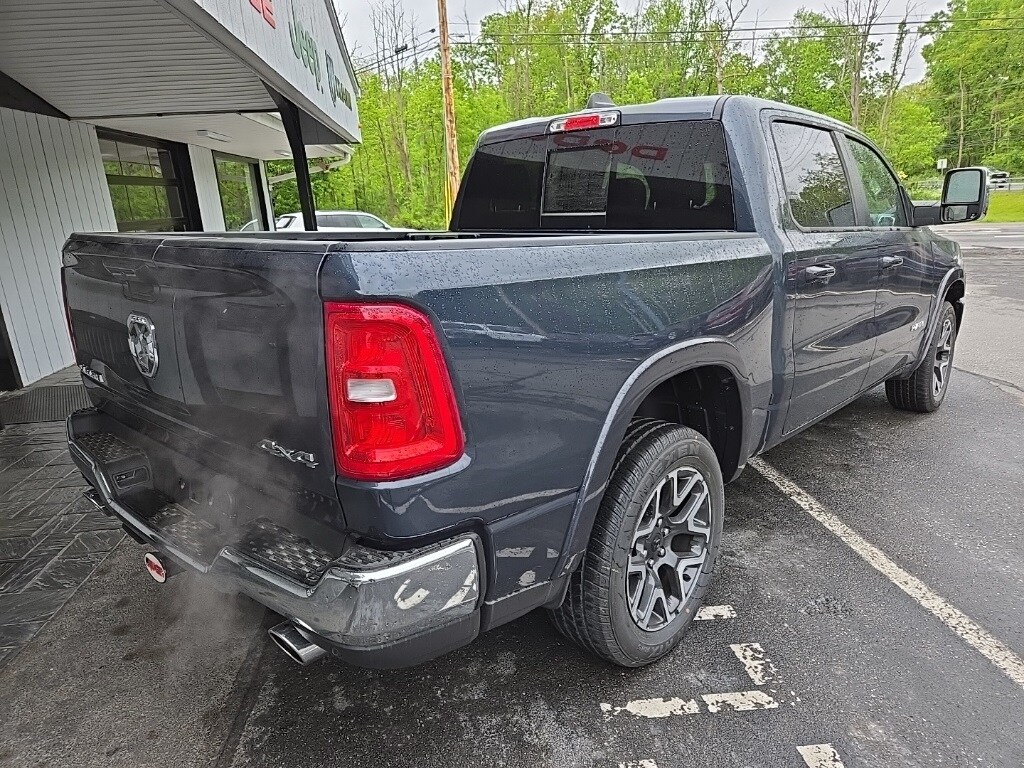 2025 Ram 1500 Laramie photo 4