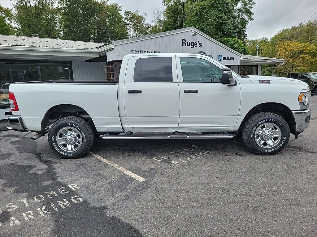 2024 Ram 2500 Tradesman photo 3