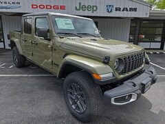 2025 Jeep Gladiator Sport Truck