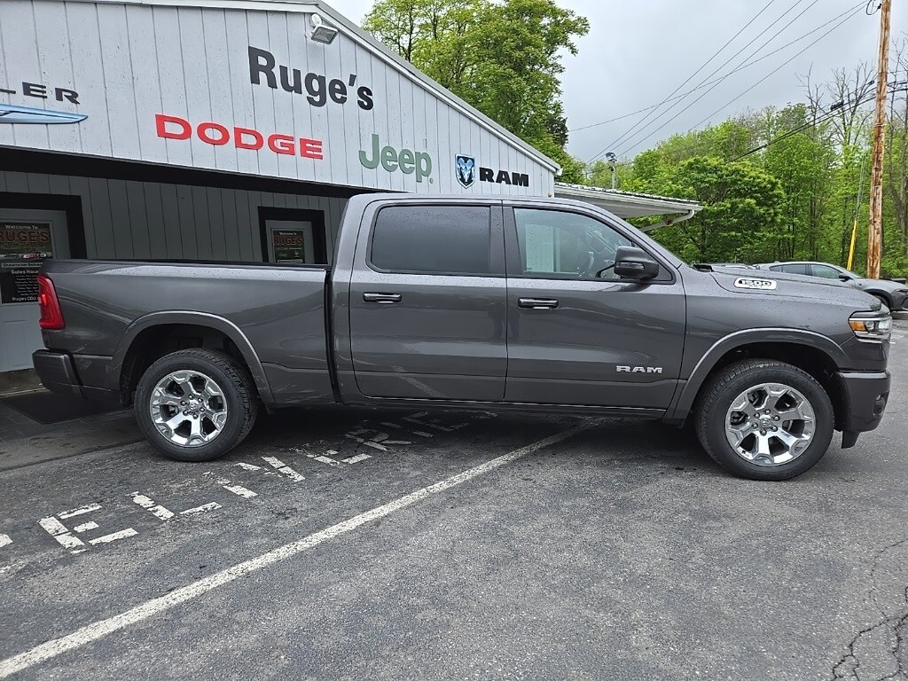 2025 Ram 1500 Big Horn photo 3