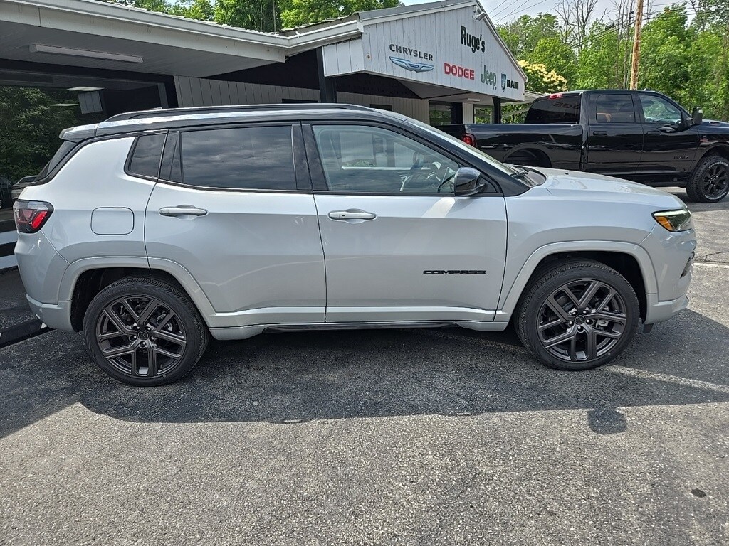 2025 Jeep Compass Limited photo 3