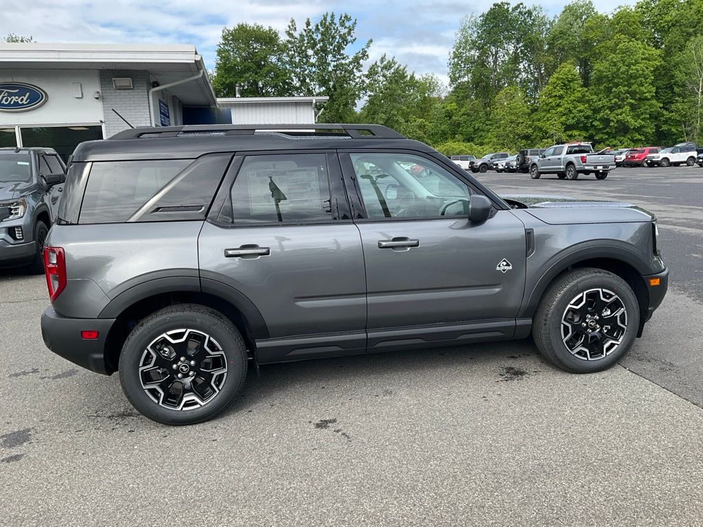 2025 Ford Bronco Sport Outer Banks photo 2