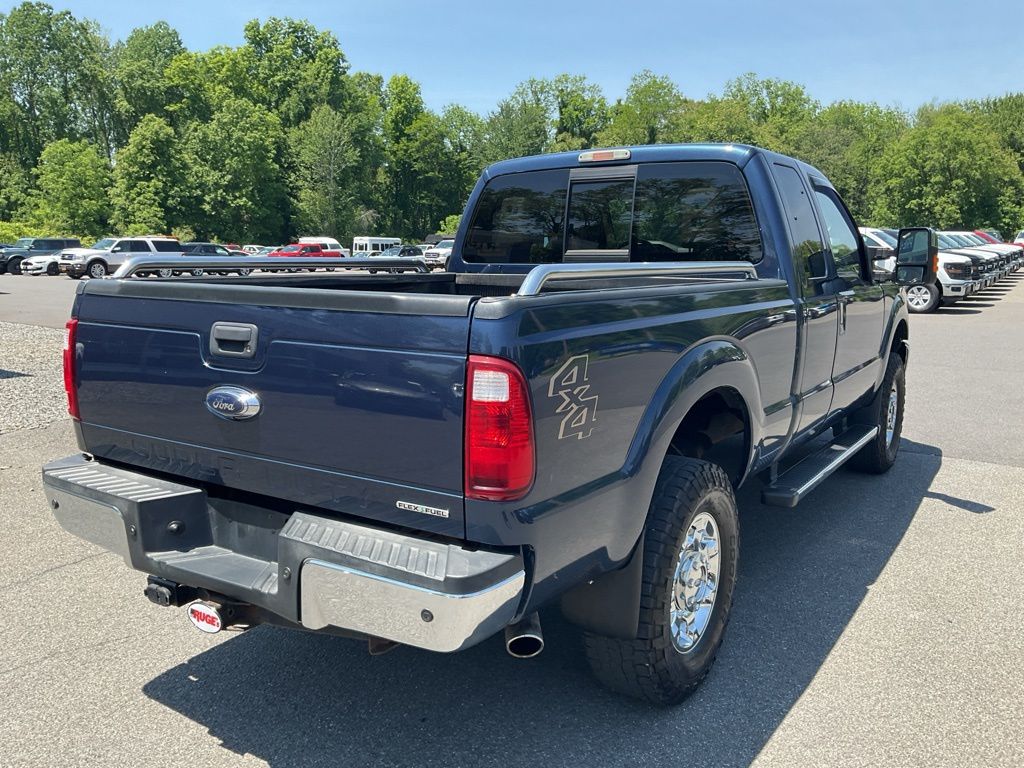 2014 Ford F-350 Lariat photo 3