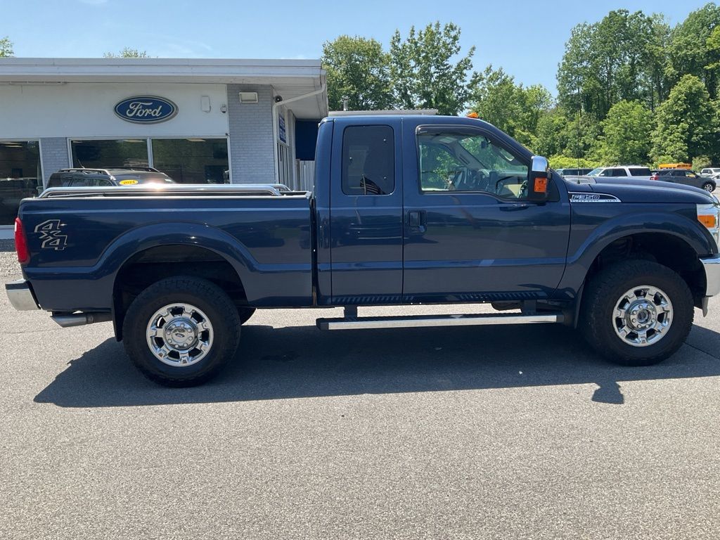2014 Ford F-350 Lariat photo 2