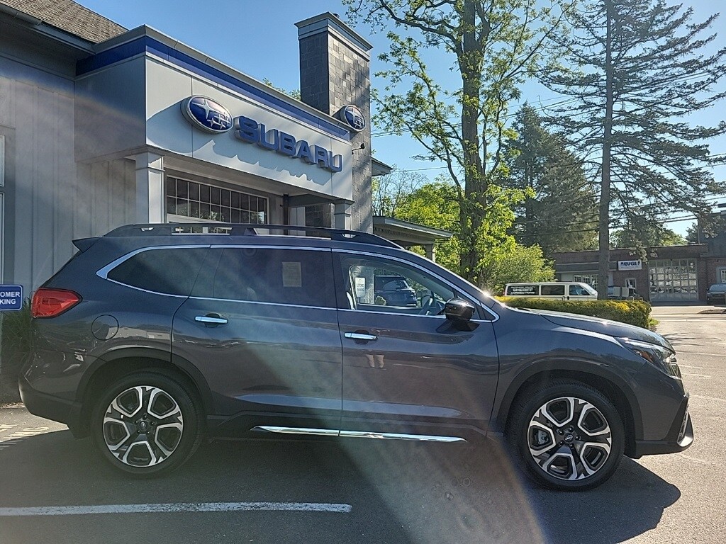 2024 Subaru Ascent Touring photo 2