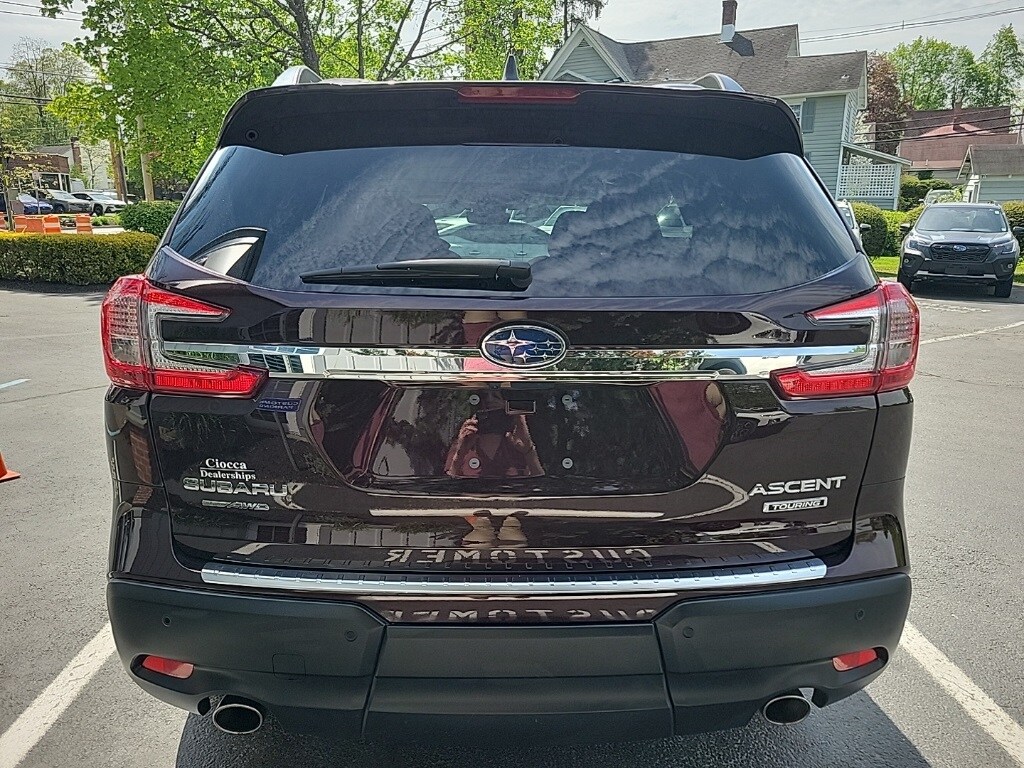 2024 Subaru Ascent Touring photo 4