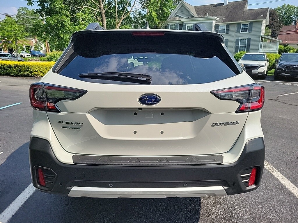 2022 Subaru Outback Limited photo 4