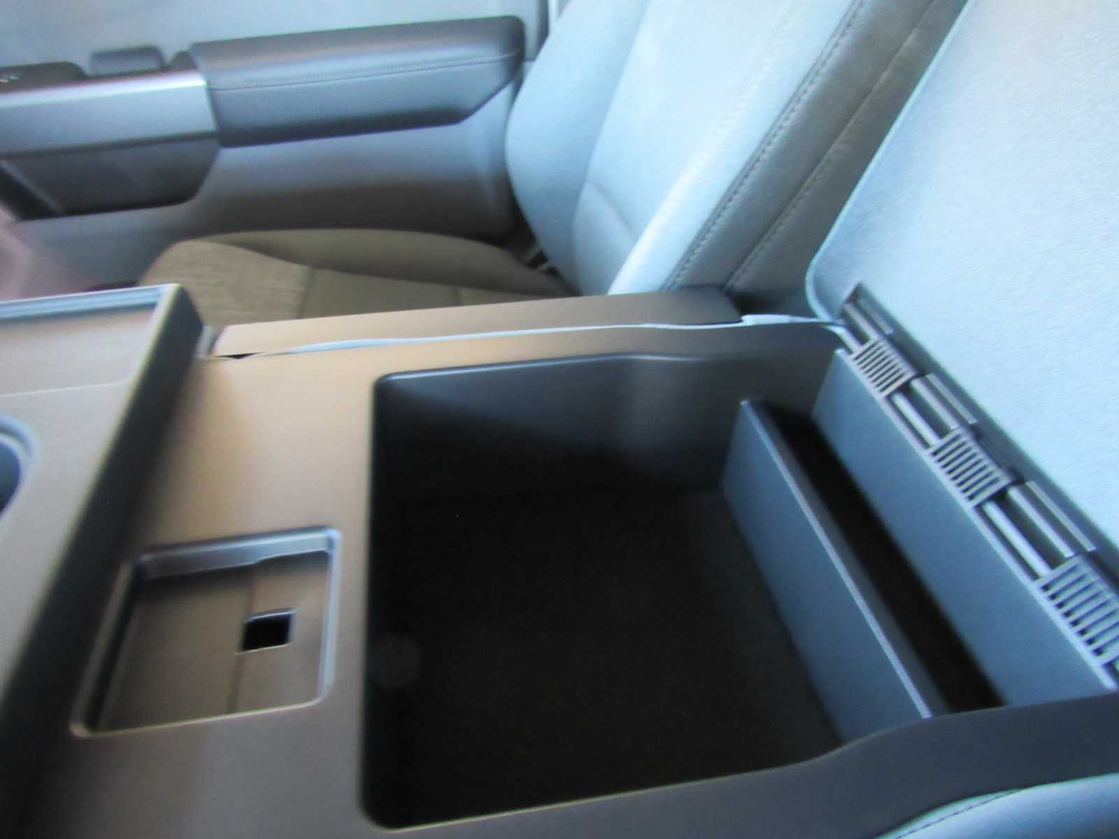 2026 Ford F-350 Super Duty XLT - Photo 22