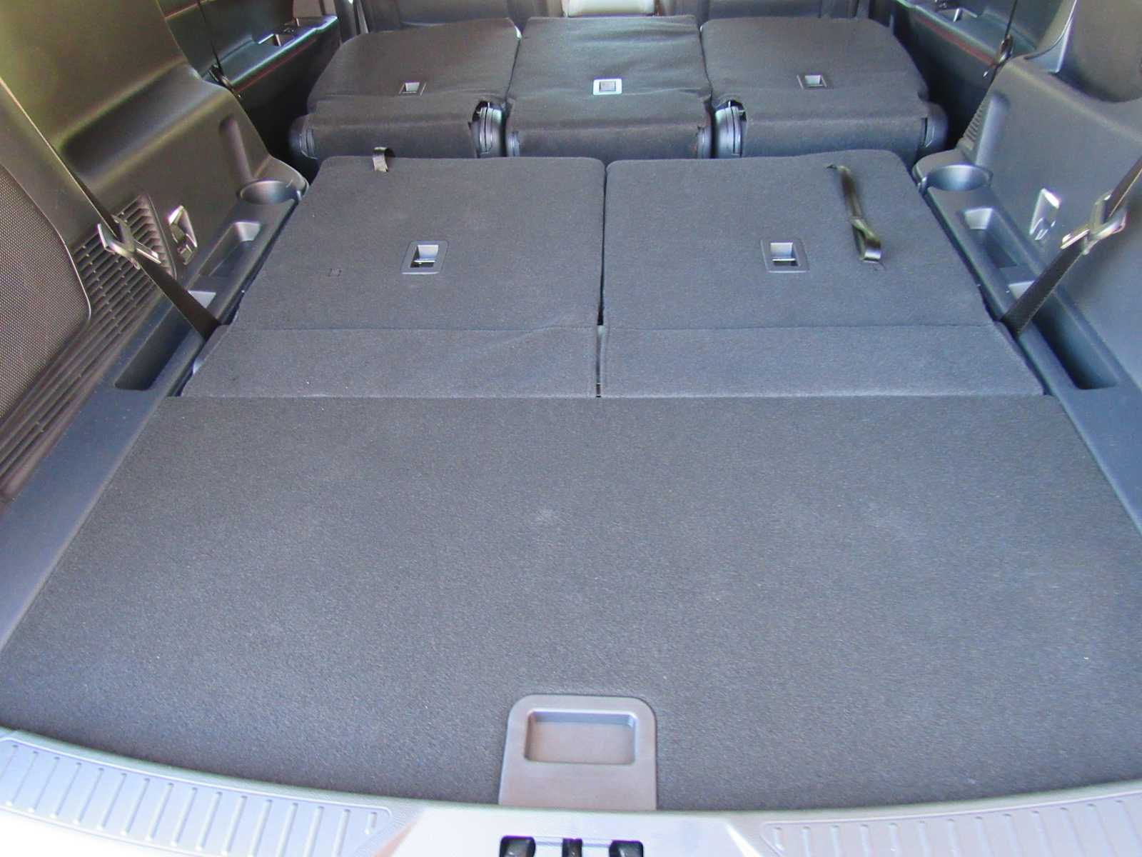 2026 Ford Explorer ST-Line - Photo 75