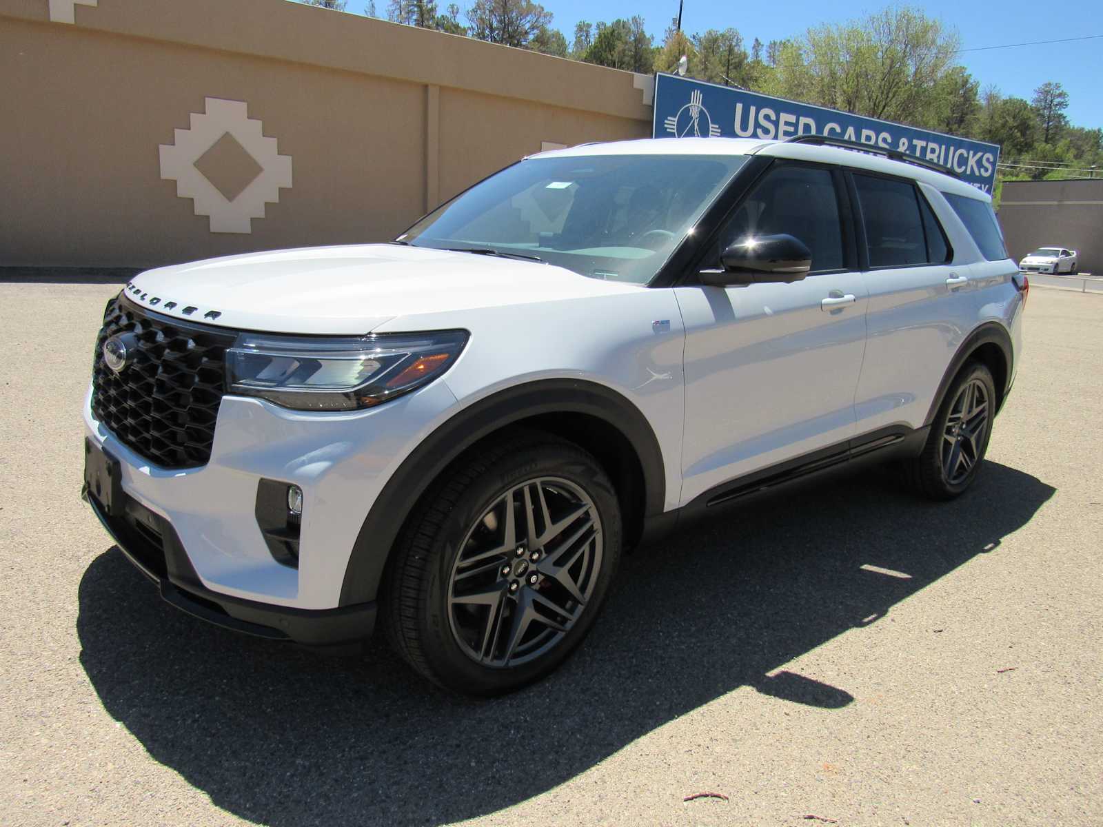 2026 Ford Explorer ST-Line - Photo 13