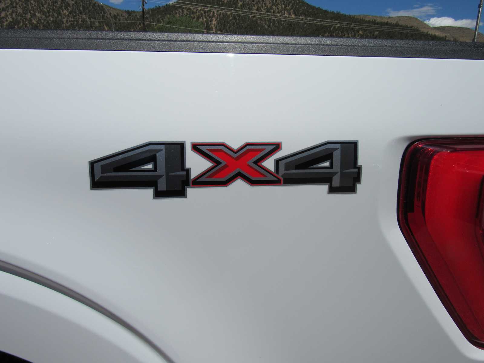 2023 Ford F-150 Lariat - Photo 8