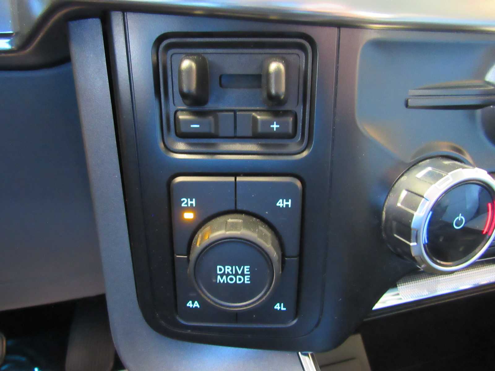 2023 Ford F-150 Lariat - Photo 38