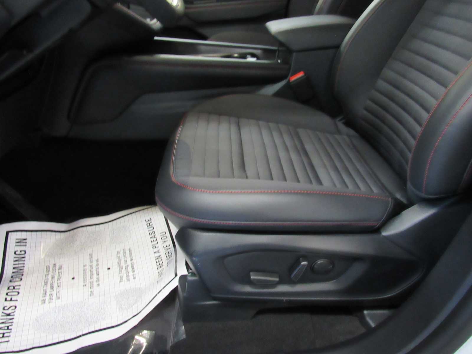 2026 Ford Explorer ST-Line - Photo 16