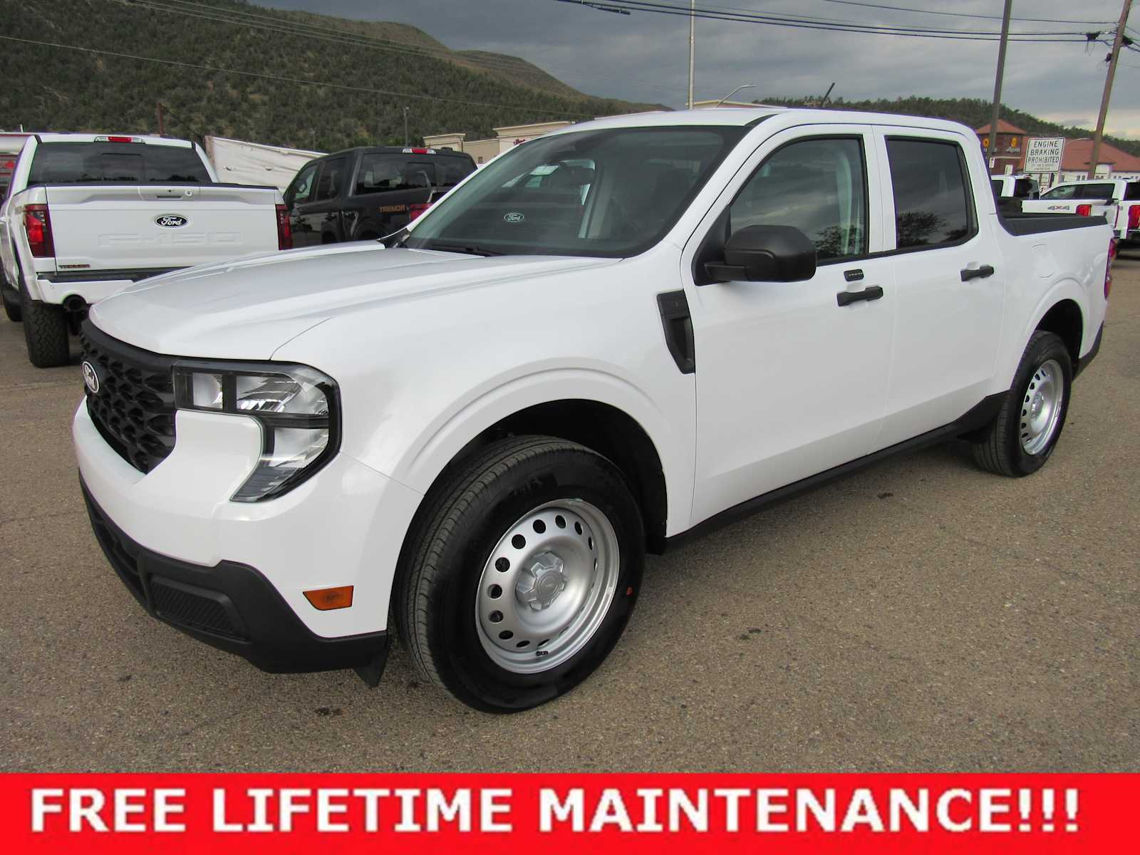 2025 Ford Maverick XL's photo