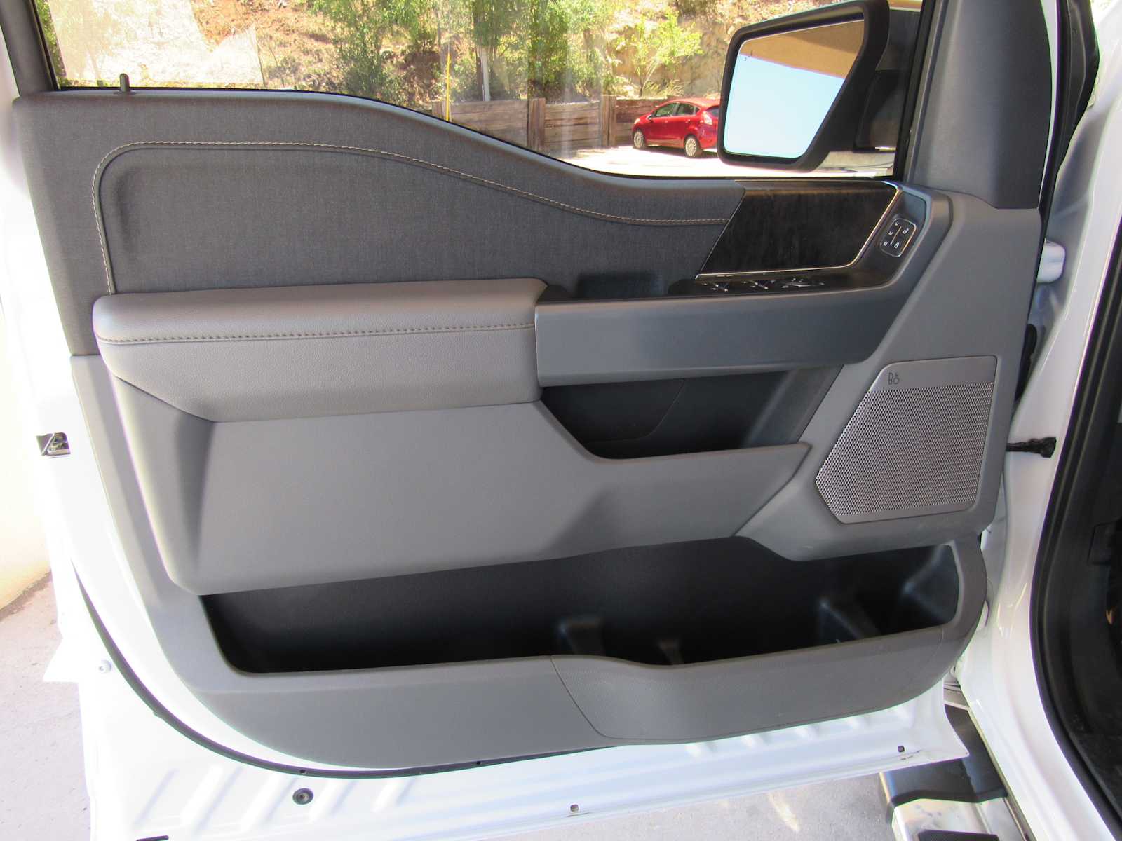 2023 Ford F-150 Lariat - Photo 19