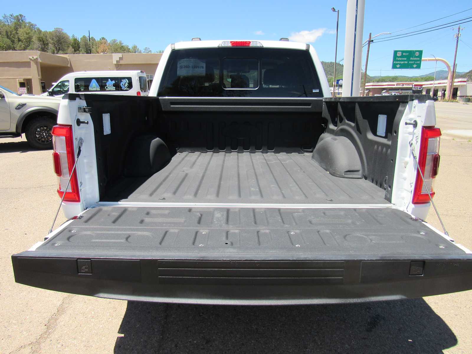 2023 Ford F-150 Lariat - Photo 12